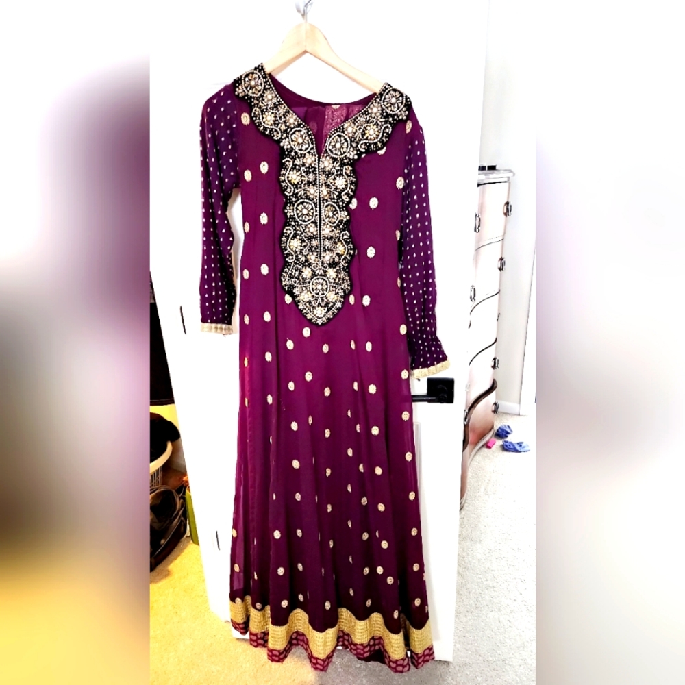 Purple 3 pcs suit.